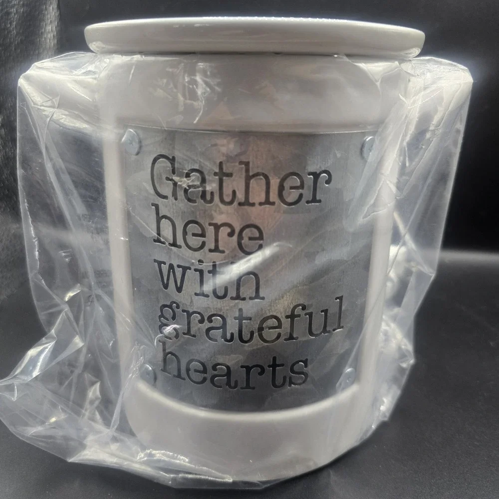 Scentsy Grateful Hearts Farmhouse‎ Full-Size Wax Warmer NEW